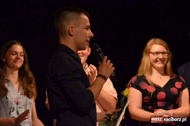 Zdjęcie w galerii na portalu naszraciborz.pl: Miraż zaśpiewał dla matek i ojców  wiadomości z regionu