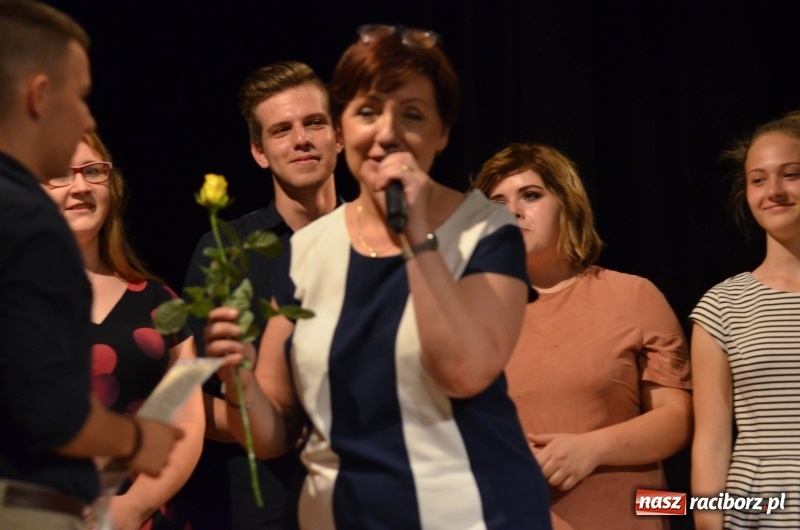 Zdjęcie w galerii na portalu naszraciborz.pl: Miraż zaśpiewał dla matek i ojców  wiadomości z regionu