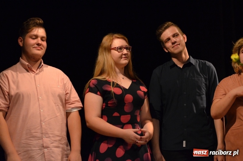 Zdjęcie w galerii na portalu naszraciborz.pl: Miraż zaśpiewał dla matek i ojców  wiadomości z regionu