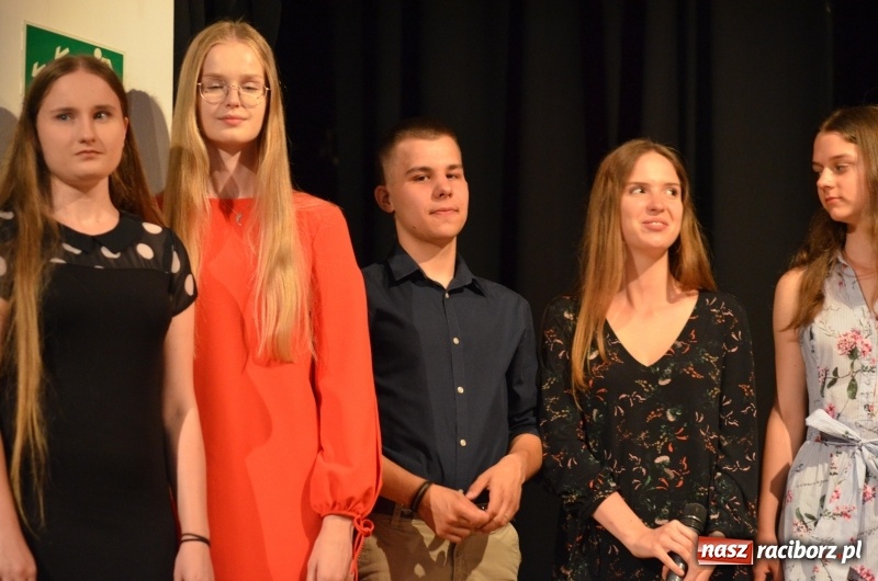 Zdjęcie w galerii na portalu naszraciborz.pl: Miraż zaśpiewał dla matek i ojców  wiadomości z regionu