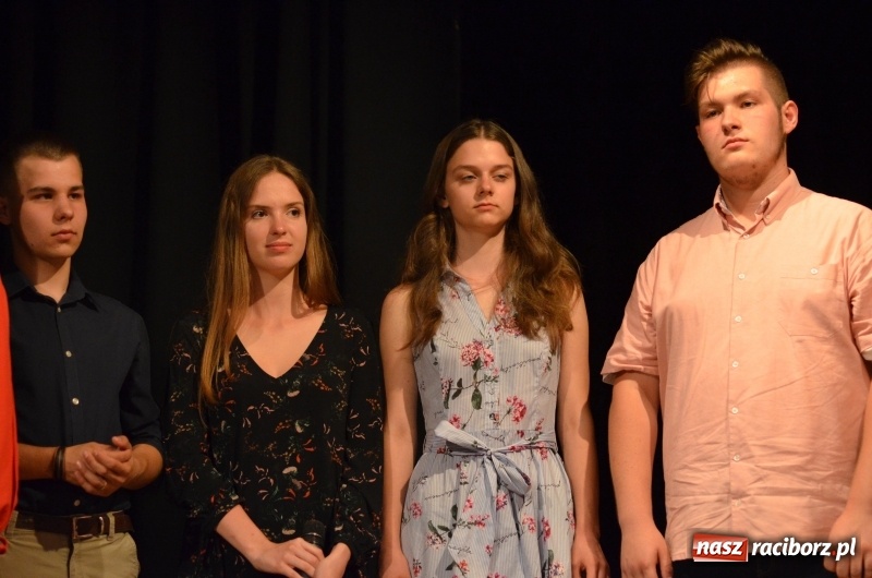 Zdjęcie w galerii na portalu naszraciborz.pl: Miraż zaśpiewał dla matek i ojców  wiadomości z regionu