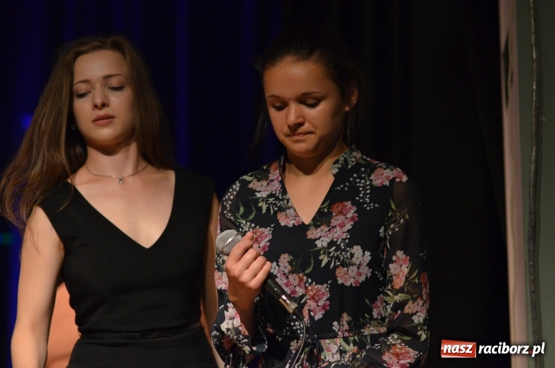 Zdjęcie w galerii na portalu naszraciborz.pl: Miraż zaśpiewał dla matek i ojców  wiadomości z regionu