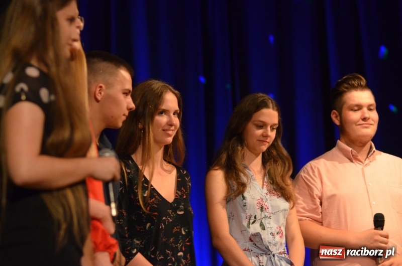 Zdjęcie w galerii na portalu naszraciborz.pl: Miraż zaśpiewał dla matek i ojców  wiadomości z regionu
