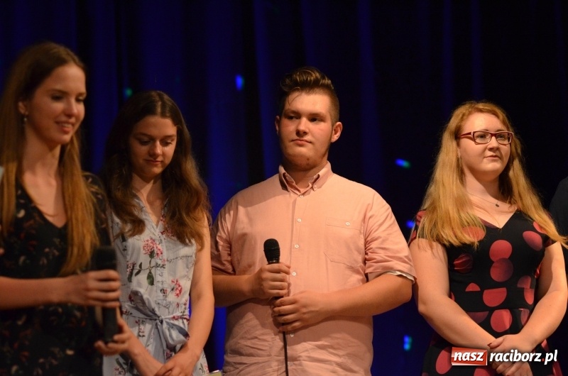 Zdjęcie w galerii na portalu naszraciborz.pl: Miraż zaśpiewał dla matek i ojców  wiadomości z regionu