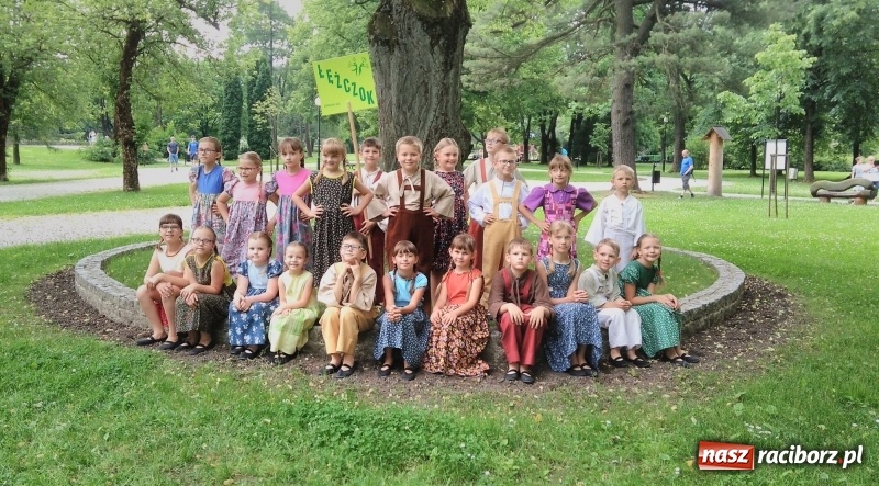 Zdjęcie w galerii na portalu naszraciborz.pl: Na festiwalu mażoretki z całego świata. Grand Prix Ministra Kultury dla tancerek z gminy Nędza  wiadomości z regionu