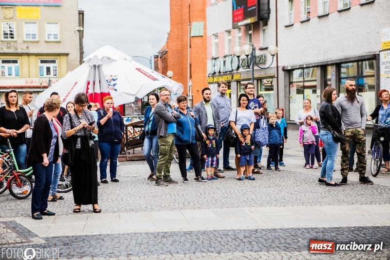Zdjęcie w galerii na portalu naszraciborz.pl: Koncert zespołu JAR i walki wojów  wiadomości z regionu