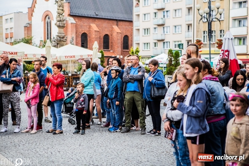 Zdjęcie w galerii na portalu naszraciborz.pl: Koncert zespołu JAR i walki wojów  wiadomości z regionu