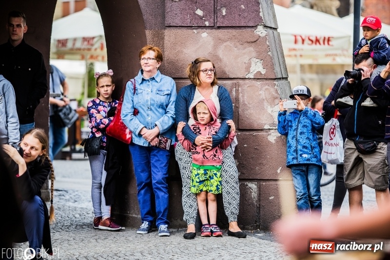 Zdjęcie w galerii na portalu naszraciborz.pl: Koncert zespołu JAR i walki wojów  wiadomości z regionu