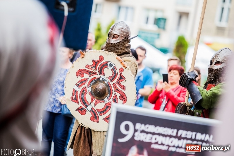 Zdjęcie w galerii na portalu naszraciborz.pl: Koncert zespołu JAR i walki wojów  wiadomości z regionu