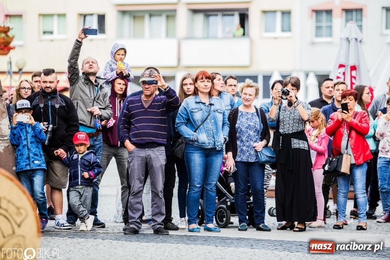 Zdjęcie w galerii na portalu naszraciborz.pl: Koncert zespołu JAR i walki wojów  wiadomości z regionu