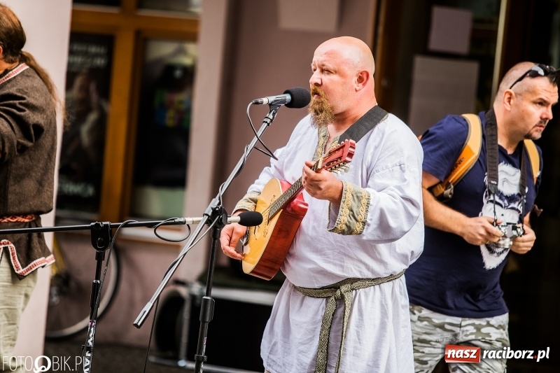 Zdjęcie w galerii na portalu naszraciborz.pl: Koncert zespołu JAR i walki wojów  wiadomości z regionu