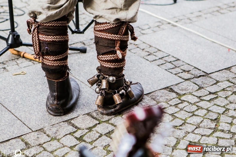 Zdjęcie w galerii na portalu naszraciborz.pl: Koncert zespołu JAR i walki wojów  wiadomości z regionu