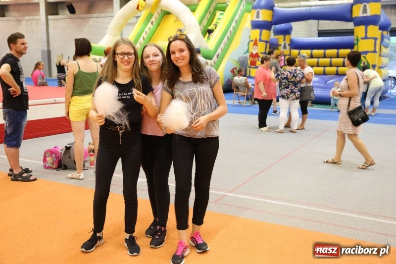 Zdjęcie w galerii na portalu naszraciborz.pl: ZSOMS zakończył rok szkolny rodzinnym piknikiem wiadomości z regionu