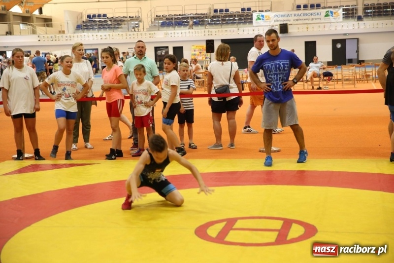 Zdjęcie w galerii na portalu naszraciborz.pl: ZSOMS zakończył rok szkolny rodzinnym piknikiem wiadomości z regionu