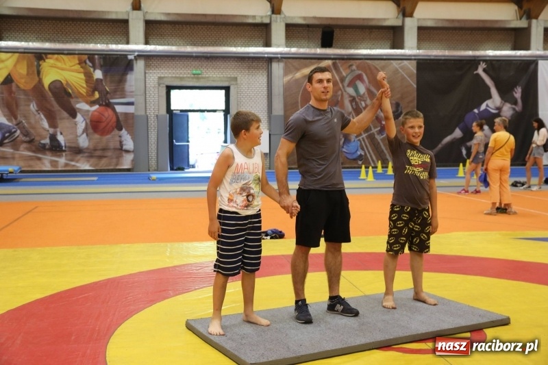 Zdjęcie w galerii na portalu naszraciborz.pl: ZSOMS zakończył rok szkolny rodzinnym piknikiem wiadomości z regionu