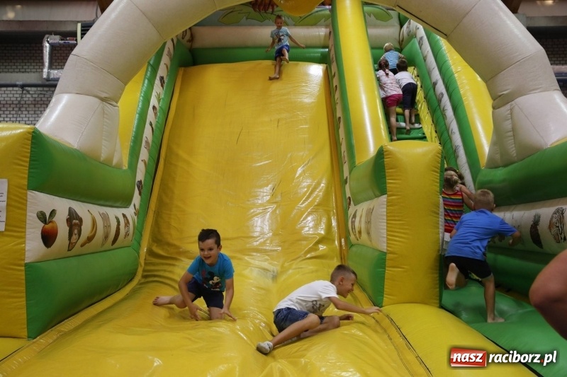 Zdjęcie w galerii na portalu naszraciborz.pl: ZSOMS zakończył rok szkolny rodzinnym piknikiem wiadomości z regionu