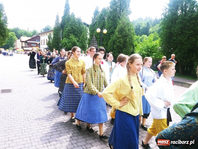 Zdjęcie w galerii na portalu naszraciborz.pl: Pasmo sukcesów zespołów Źródła  wiadomości z regionu