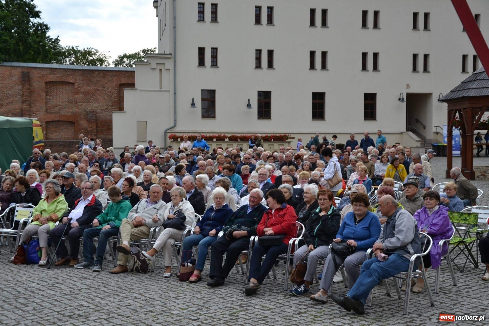 Zdjęcie w galerii na portalu naszraciborz.pl: Orkiestra Bundeswery wystąpiła na Zamku Piastowskim FOTO i WIDEO wiadomości z regionu