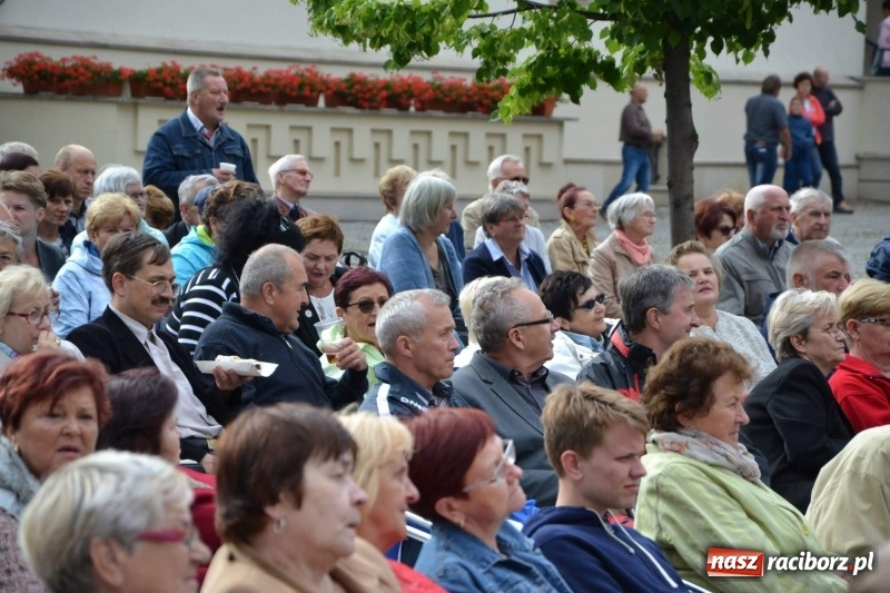 Zdjęcie w galerii na portalu naszraciborz.pl: Orkiestra Bundeswery wystąpiła na Zamku Piastowskim FOTO i WIDEO wiadomości z regionu