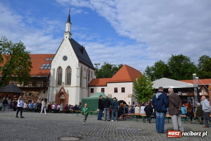 Zdjęcie w galerii na portalu naszraciborz.pl: Orkiestra Bundeswery wystąpiła na Zamku Piastowskim FOTO i WIDEO wiadomości z regionu