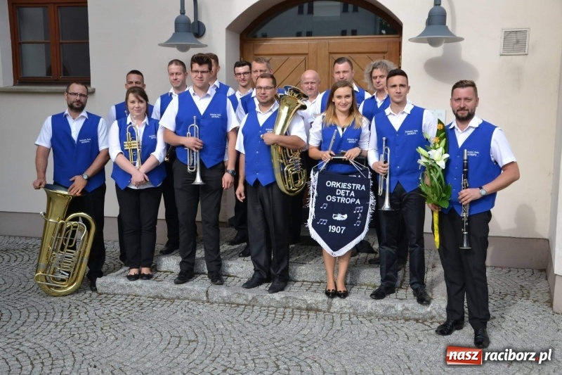 Zdjęcie w galerii na portalu naszraciborz.pl: Orkiestra Bundeswery wystąpiła na Zamku Piastowskim FOTO i WIDEO wiadomości z regionu