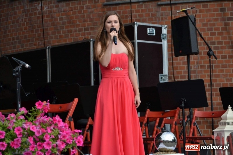 Zdjęcie w galerii na portalu naszraciborz.pl: Orkiestra Bundeswery wystąpiła na Zamku Piastowskim FOTO i WIDEO wiadomości z regionu