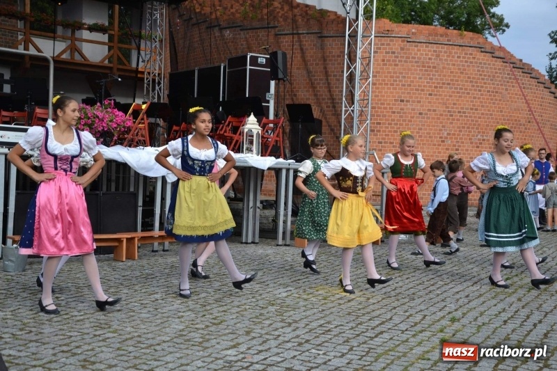 Zdjęcie w galerii na portalu naszraciborz.pl: Orkiestra Bundeswery wystąpiła na Zamku Piastowskim FOTO i WIDEO wiadomości z regionu