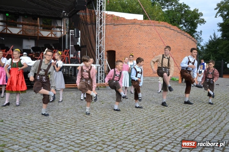 Zdjęcie w galerii na portalu naszraciborz.pl: Orkiestra Bundeswery wystąpiła na Zamku Piastowskim FOTO i WIDEO wiadomości z regionu
