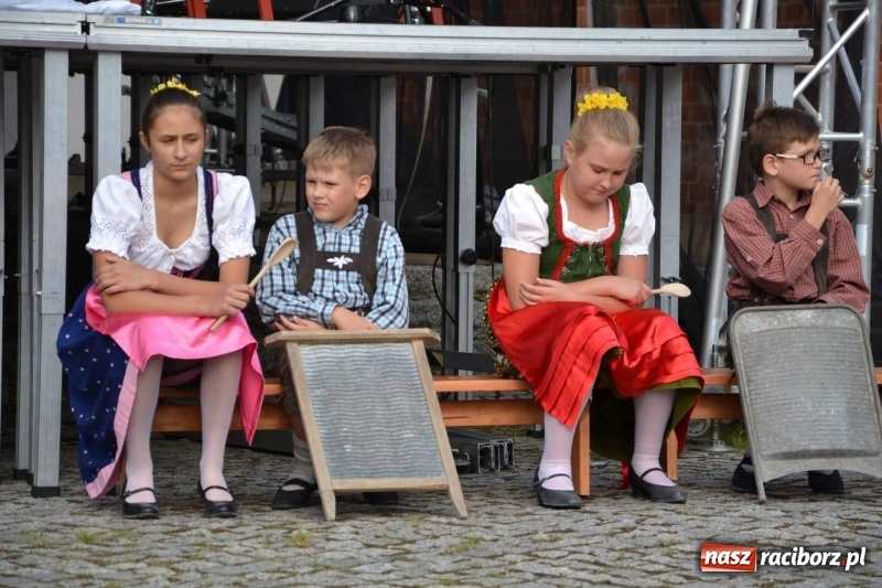 Zdjęcie w galerii na portalu naszraciborz.pl: Orkiestra Bundeswery wystąpiła na Zamku Piastowskim FOTO i WIDEO wiadomości z regionu