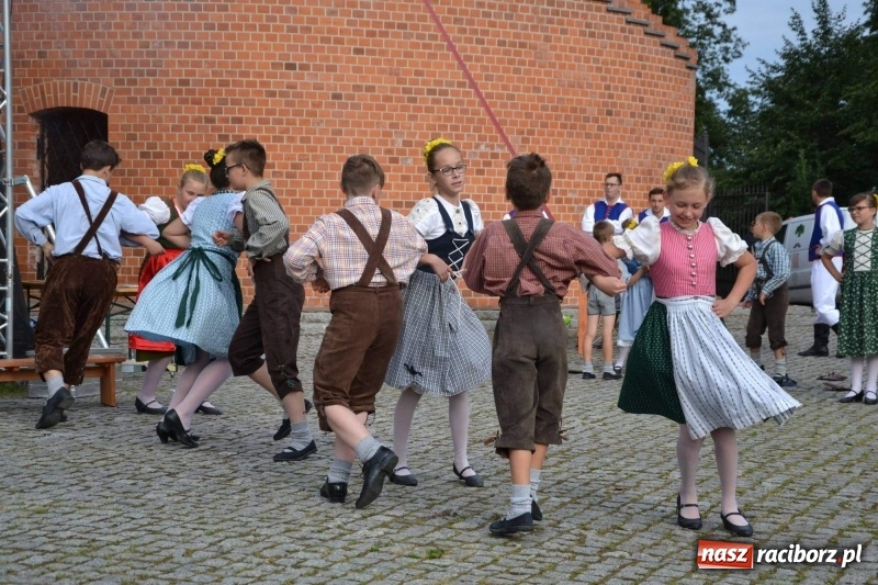 Zdjęcie w galerii na portalu naszraciborz.pl: Orkiestra Bundeswery wystąpiła na Zamku Piastowskim FOTO i WIDEO wiadomości z regionu