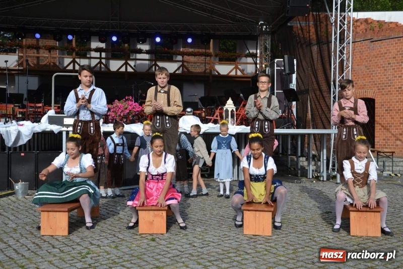 Zdjęcie w galerii na portalu naszraciborz.pl: Orkiestra Bundeswery wystąpiła na Zamku Piastowskim FOTO i WIDEO wiadomości z regionu