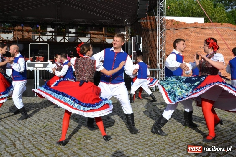 Zdjęcie w galerii na portalu naszraciborz.pl: Orkiestra Bundeswery wystąpiła na Zamku Piastowskim FOTO i WIDEO wiadomości z regionu