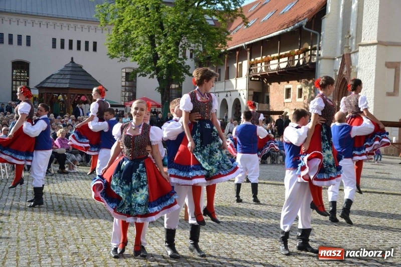 Zdjęcie w galerii na portalu naszraciborz.pl: Orkiestra Bundeswery wystąpiła na Zamku Piastowskim FOTO i WIDEO wiadomości z regionu