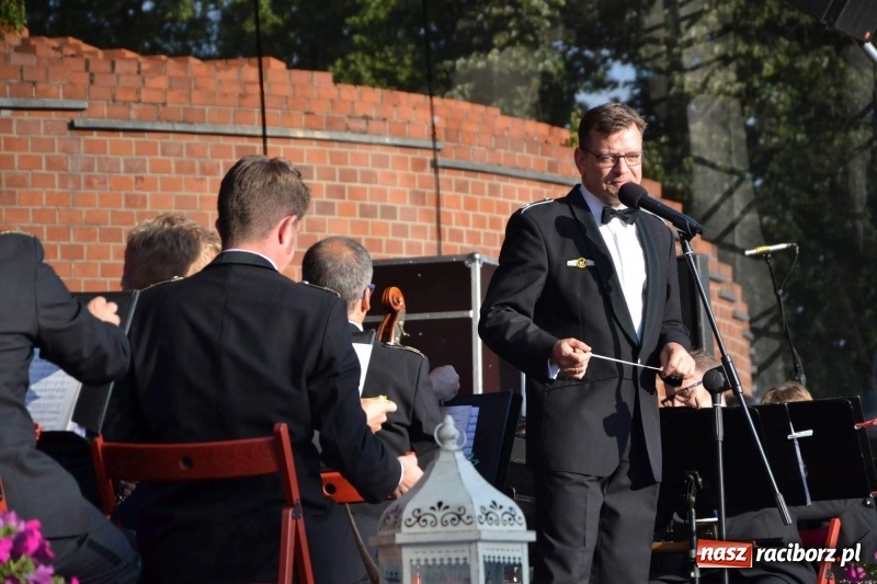 Zdjęcie w galerii na portalu naszraciborz.pl: Orkiestra Bundeswery wystąpiła na Zamku Piastowskim FOTO i WIDEO wiadomości z regionu