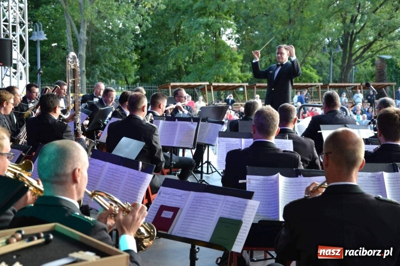 Zdjęcie w galerii na portalu naszraciborz.pl: Orkiestra Bundeswery wystąpiła na Zamku Piastowskim FOTO i WIDEO wiadomości z regionu