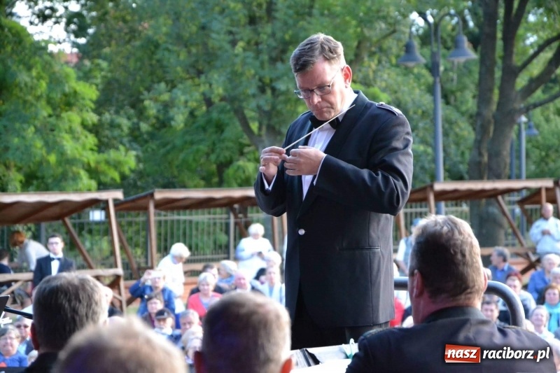 Zdjęcie w galerii na portalu naszraciborz.pl: Orkiestra Bundeswery wystąpiła na Zamku Piastowskim FOTO i WIDEO wiadomości z regionu