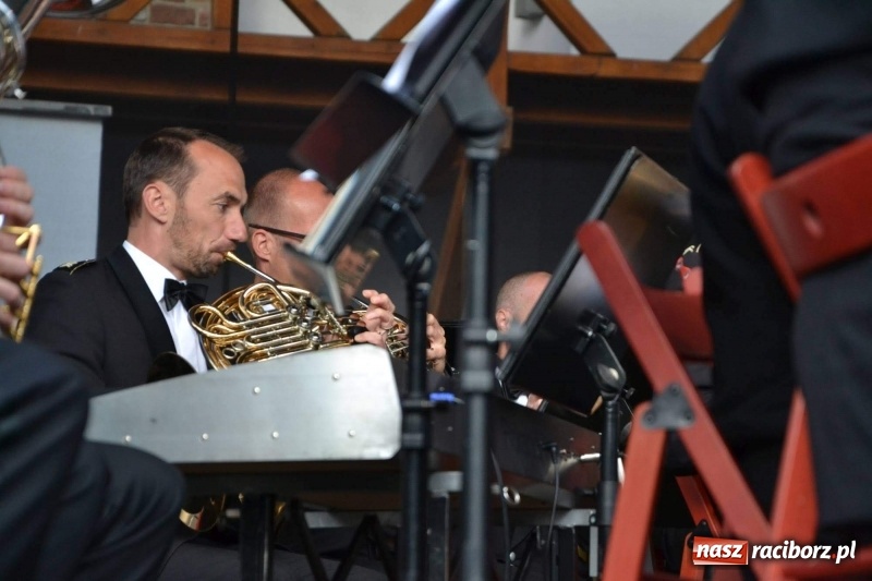 Zdjęcie w galerii na portalu naszraciborz.pl: Orkiestra Bundeswery wystąpiła na Zamku Piastowskim FOTO i WIDEO wiadomości z regionu