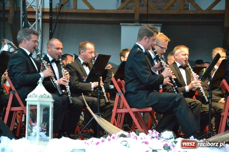 Zdjęcie w galerii na portalu naszraciborz.pl: Orkiestra Bundeswery wystąpiła na Zamku Piastowskim FOTO i WIDEO wiadomości z regionu