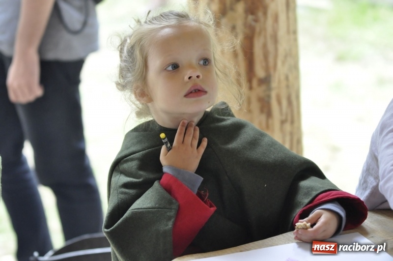 Zdjęcie w galerii na portalu naszraciborz.pl: Ruszył Raciborski Festiwal Średniowieczny. Zobaczcie leśne manewry wojów  wiadomości z regionu