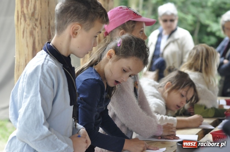 Zdjęcie w galerii na portalu naszraciborz.pl: Ruszył Raciborski Festiwal Średniowieczny. Zobaczcie leśne manewry wojów  wiadomości z regionu