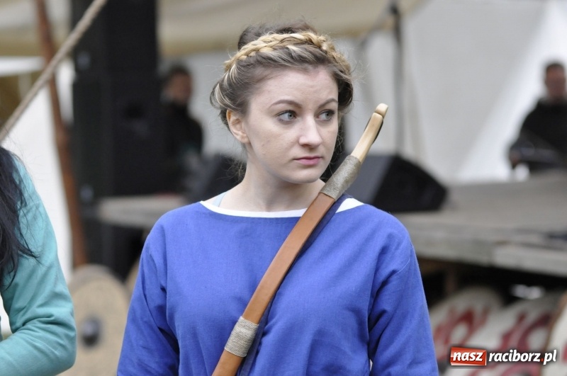 Zdjęcie w galerii na portalu naszraciborz.pl: Ruszył Raciborski Festiwal Średniowieczny. Zobaczcie leśne manewry wojów  wiadomości z regionu