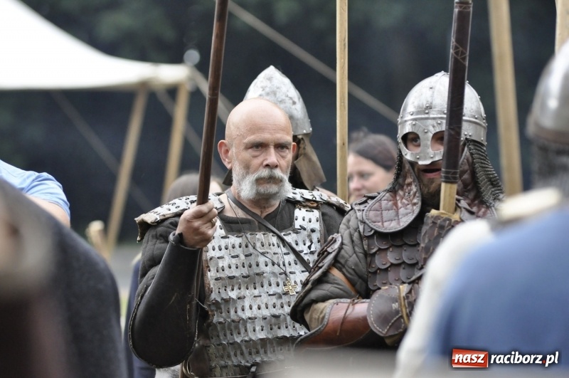 Zdjęcie w galerii na portalu naszraciborz.pl: Ruszył Raciborski Festiwal Średniowieczny. Zobaczcie leśne manewry wojów  wiadomości z regionu