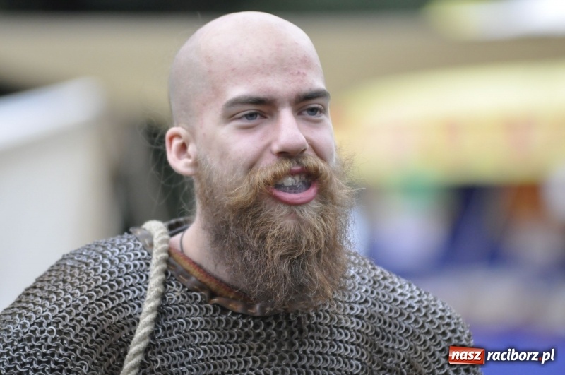 Zdjęcie w galerii na portalu naszraciborz.pl: Ruszył Raciborski Festiwal Średniowieczny. Zobaczcie leśne manewry wojów  wiadomości z regionu