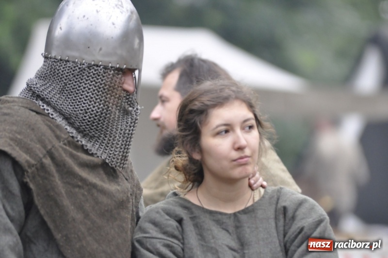 Zdjęcie w galerii na portalu naszraciborz.pl: Ruszył Raciborski Festiwal Średniowieczny. Zobaczcie leśne manewry wojów  wiadomości z regionu