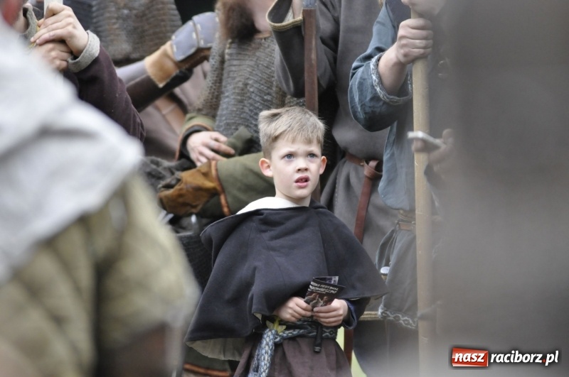 Zdjęcie w galerii na portalu naszraciborz.pl: Ruszył Raciborski Festiwal Średniowieczny. Zobaczcie leśne manewry wojów  wiadomości z regionu