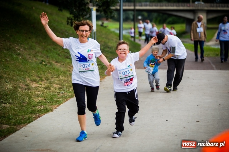 Zdjęcie w galerii na portalu naszraciborz.pl: Idealna pogoda i spora frekwencja. Pobiegli bez barier po raz trzeci FOTO i WIDEO wiadomości z regionu
