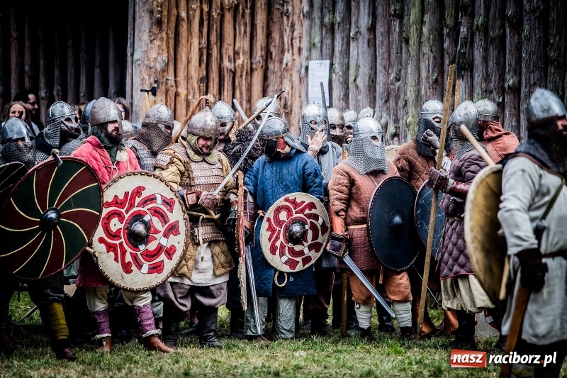 Zdjęcie w galerii na portalu naszraciborz.pl: Chwała Racibórz! Wojowie stoczyli bitwę na śmierć i życie FOTO i WIDEO wiadomości z regionu