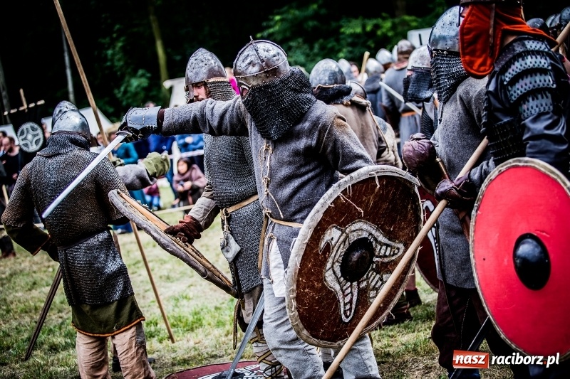 Zdjęcie w galerii na portalu naszraciborz.pl: Chwała Racibórz! Wojowie stoczyli bitwę na śmierć i życie FOTO i WIDEO wiadomości z regionu
