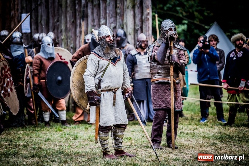 Zdjęcie w galerii na portalu naszraciborz.pl: Chwała Racibórz! Wojowie stoczyli bitwę na śmierć i życie FOTO i WIDEO wiadomości z regionu