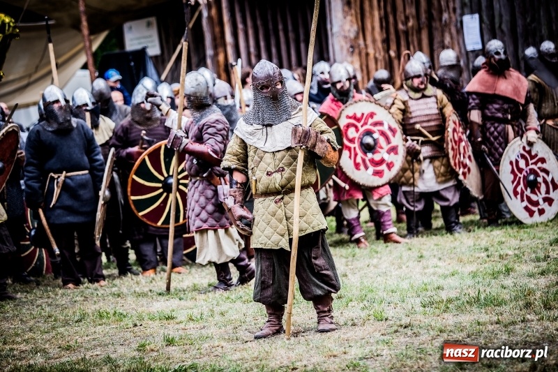 Zdjęcie w galerii na portalu naszraciborz.pl: Chwała Racibórz! Wojowie stoczyli bitwę na śmierć i życie FOTO i WIDEO wiadomości z regionu